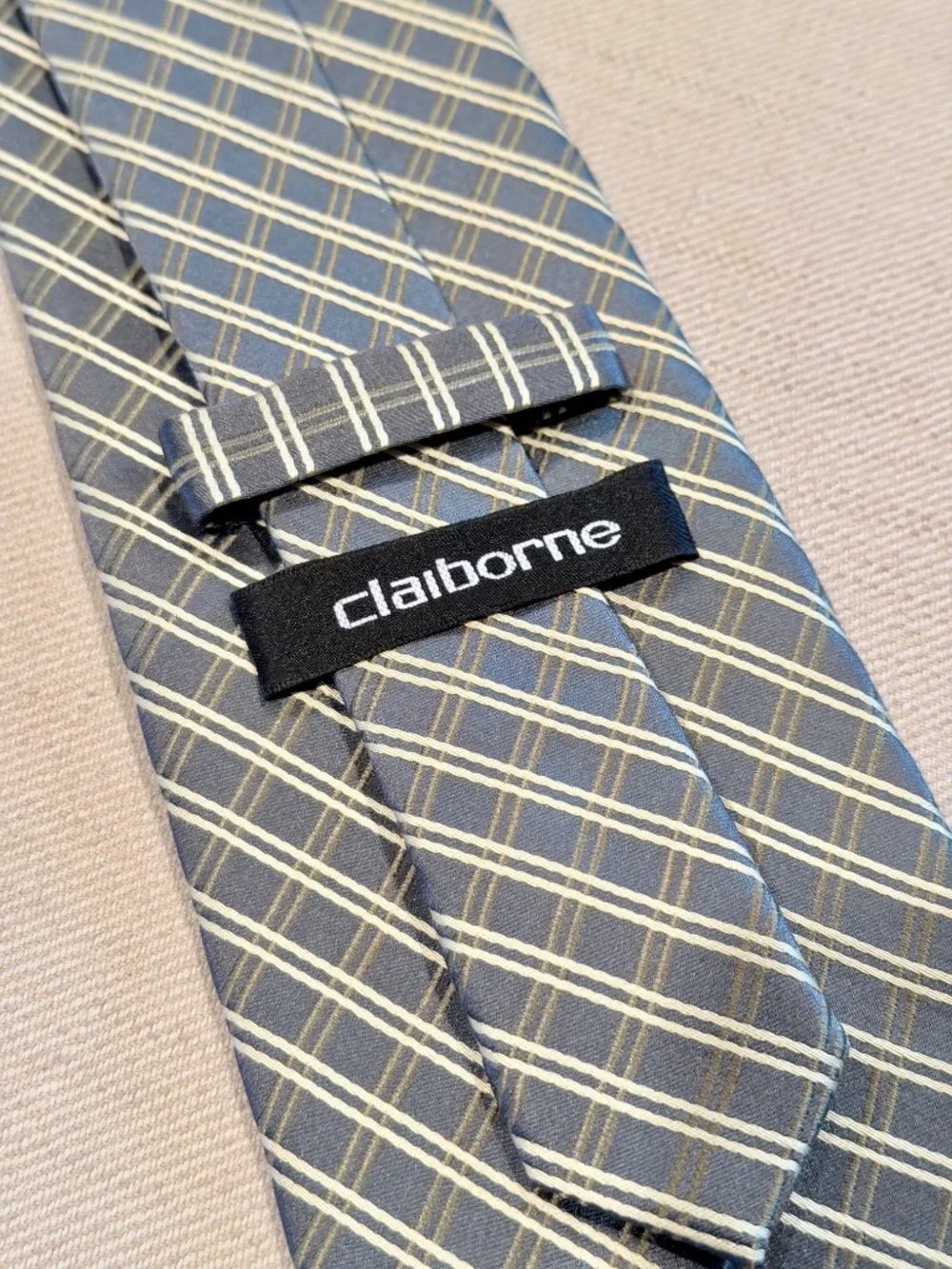 5 for $15 🌸 CLAIBORNE | Muted Green + Gold 100% Silk Tie for Men